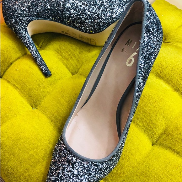 Heels - Picture 2 of 5